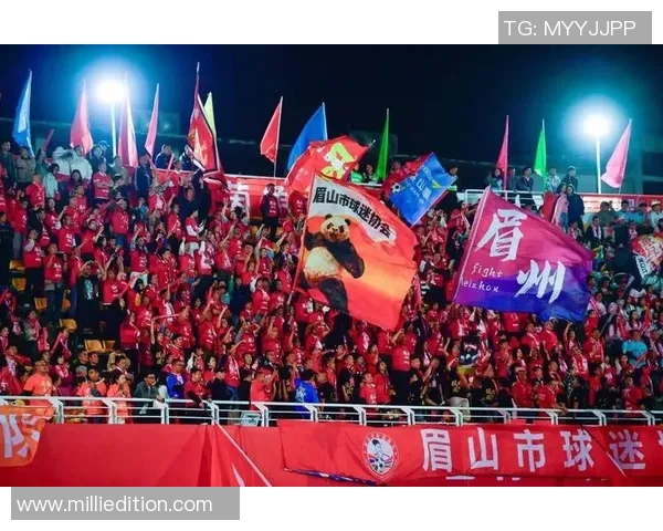 球迷圆梦时刻与足球巨星同框合影记录绿茵闪耀瞬间 球迷圆梦时刻与足球巨星同框合影记录绿茵闪耀瞬间