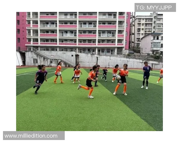 绿茵场上巨星稳健停球展现非凡控球艺术魅力 绿茵场上巨星稳健停球展现非凡控球艺术魅力